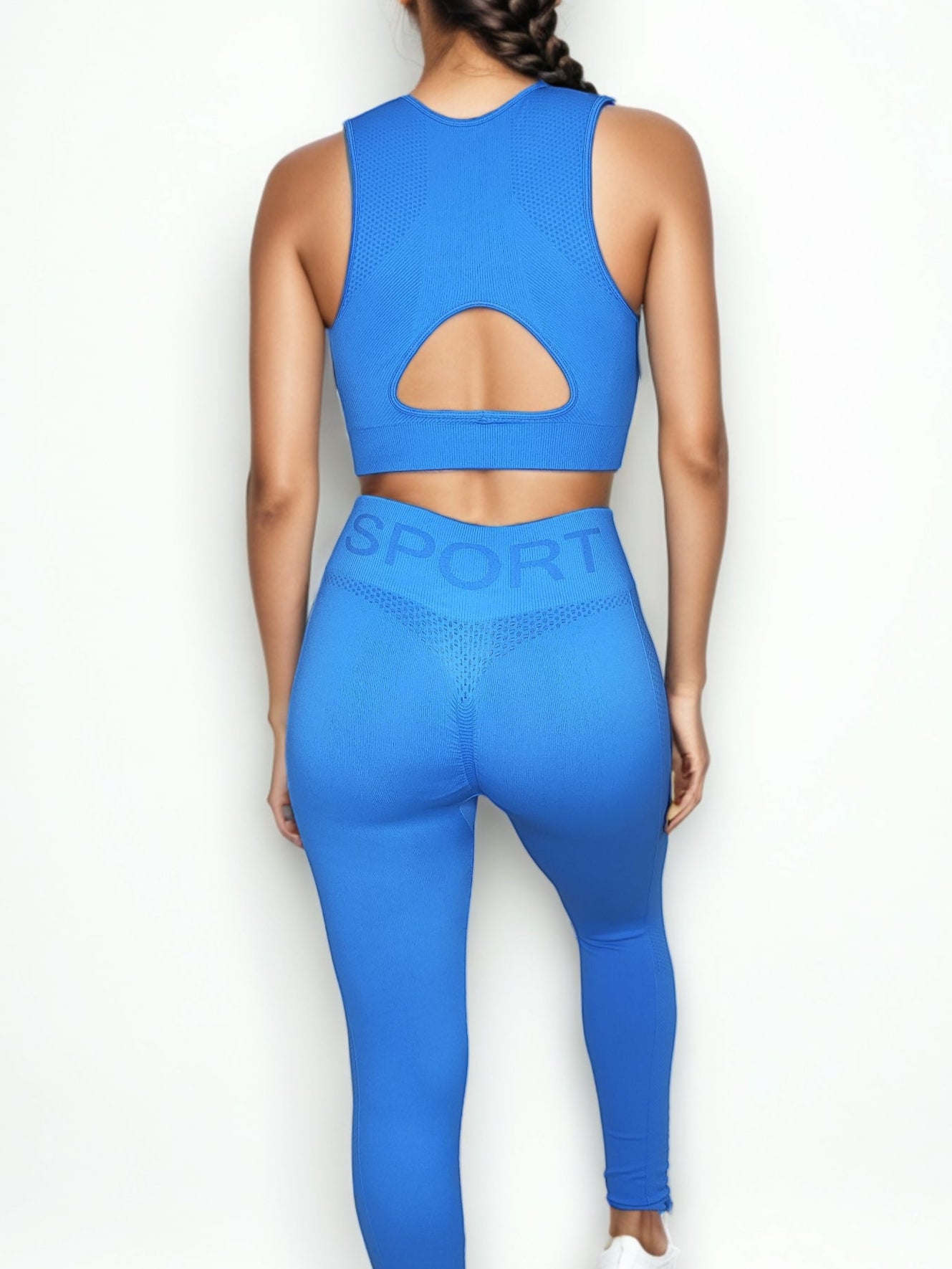 CONJUNTO LISO CON LOGO SPORT LEGGING CON PUSH UP + TOP CON ABERTURA