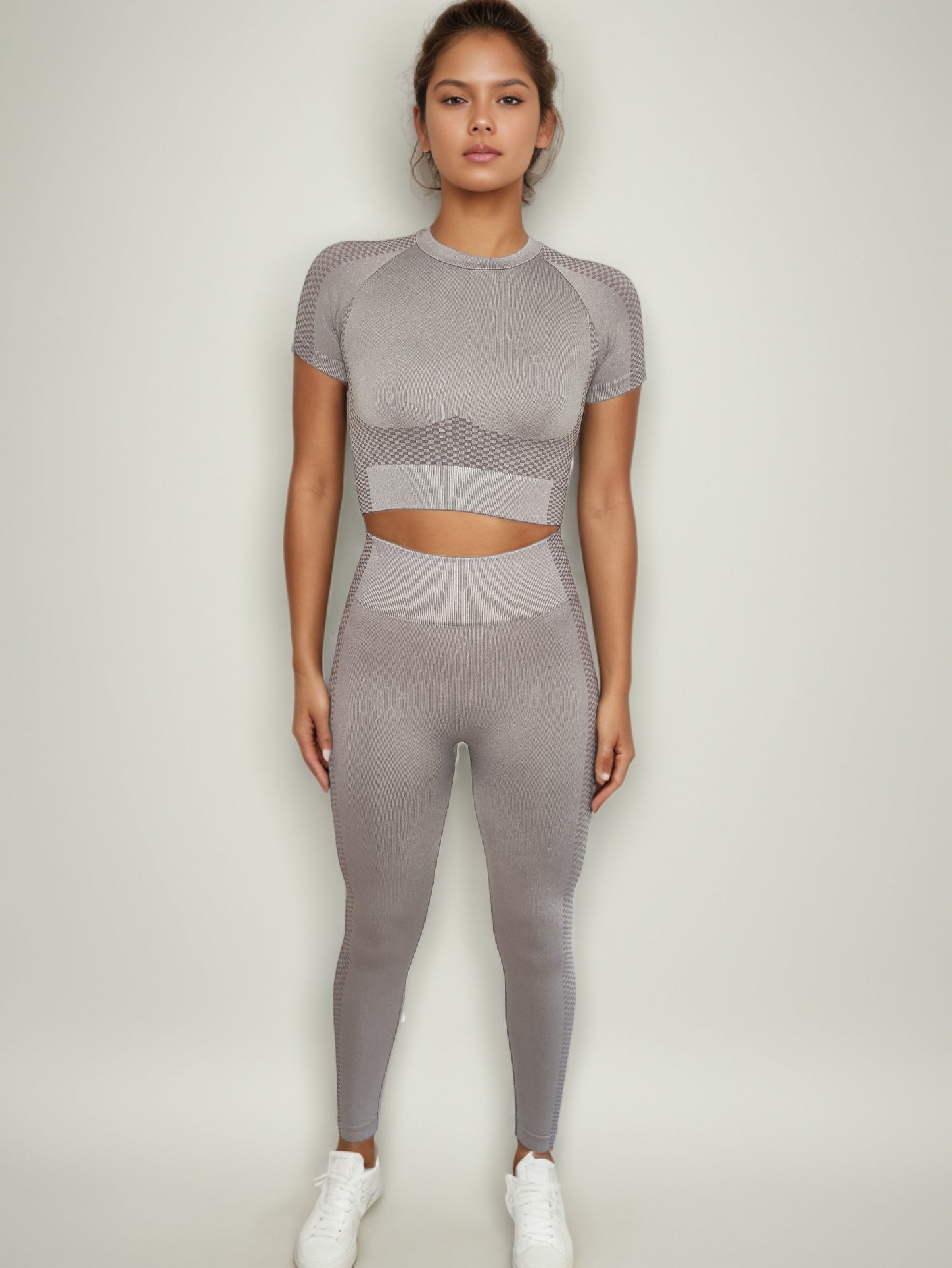 CONJUNTO CUADROS CROP TOP + LEGGING