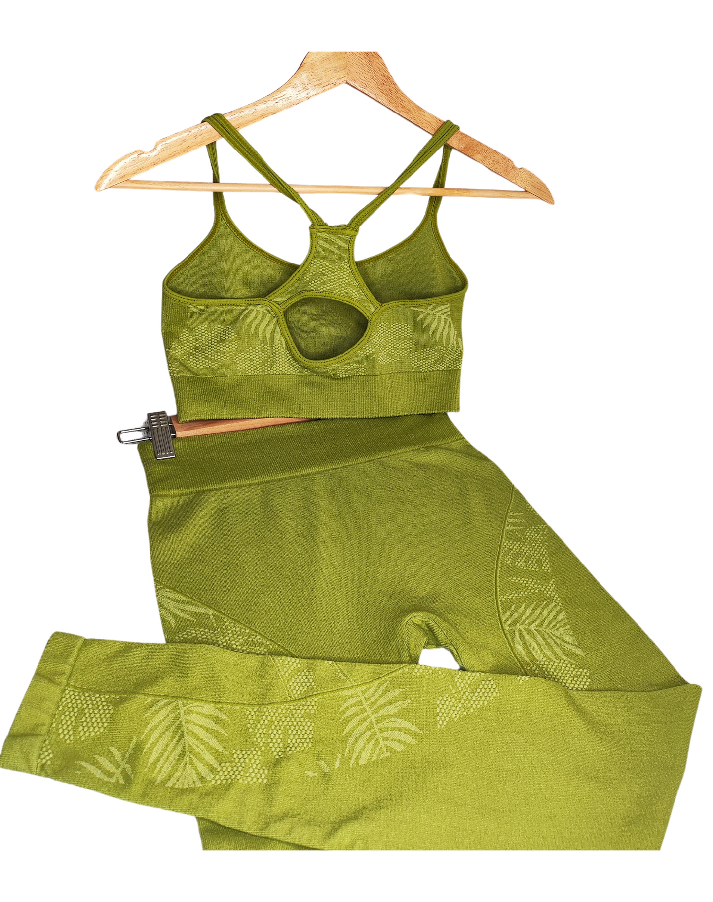 CONJUNTO CON DISEÑO DE FLORES LEGGING SIN PUSH UP + TOP CON ESCOTE