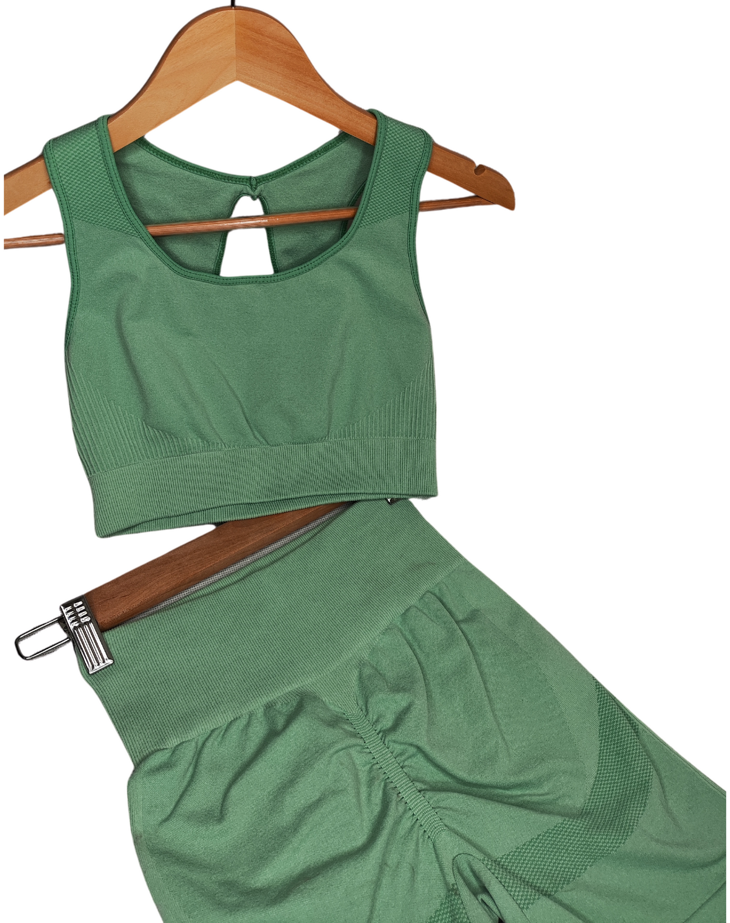 CONJUNTO SHORT CORTO FRANJAS + TOP CON ABERTURA