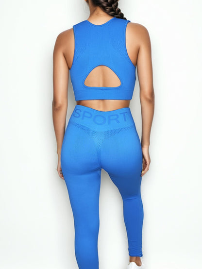 CONJUNTO LISO CON LOGO SPORT LEGGING CON PUSH UP + TOP CON ABERTURA