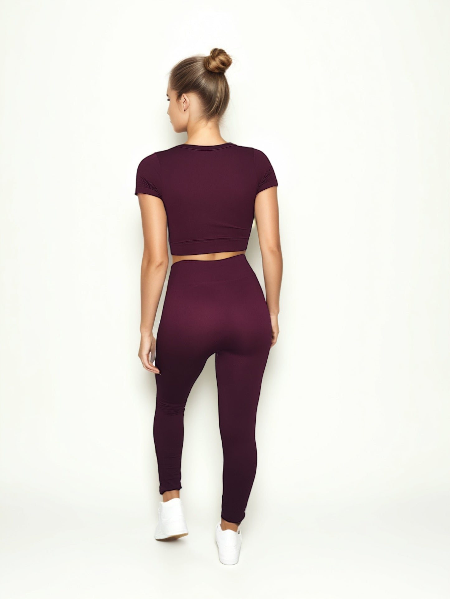CONJUNTO PUNTEADO LEGGING + CROP TOP