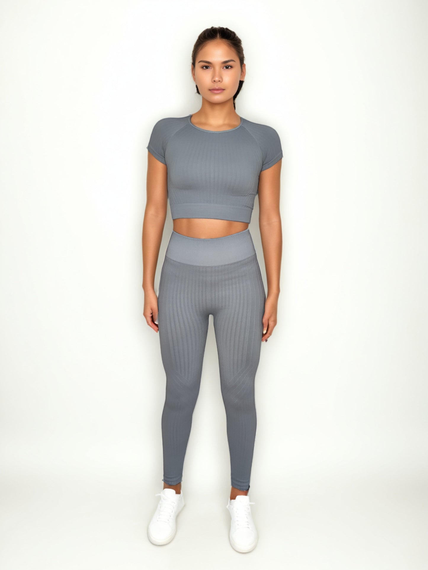 CONJUNTO CON REALZADO LEGGING + CROP TOP