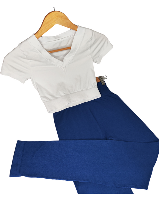 CROP TOP MANGA CORTA CON CUELLO V