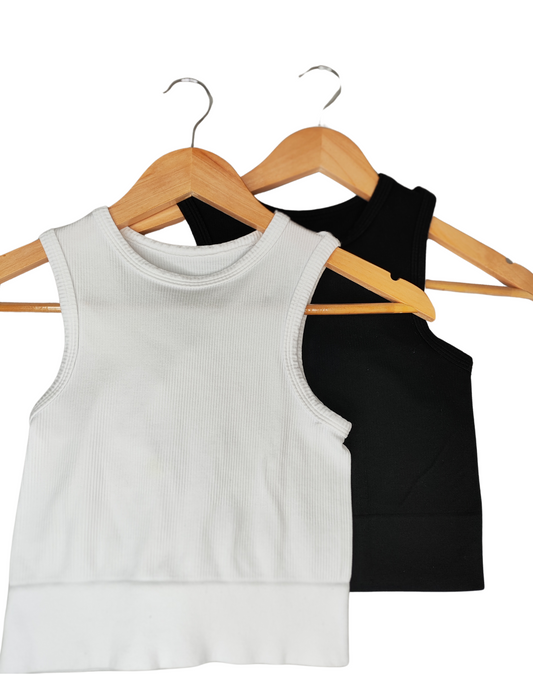 BLUSA ACANALADA CON SISAS
