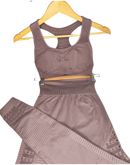 CONJUNTO PERFORADO LEGGING + TOP
