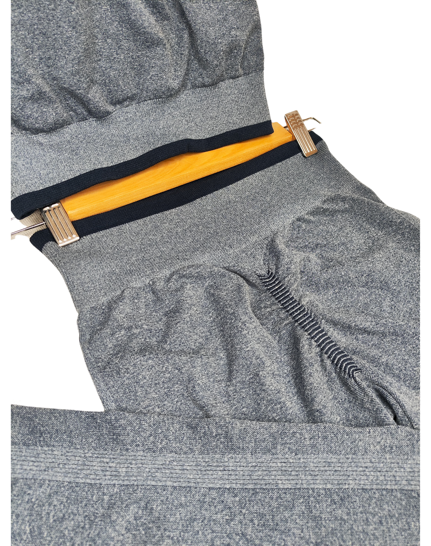 CONJUNTO LEGGING FRANJAS + TOP OLIMPICO FRANJAS ESCOTE