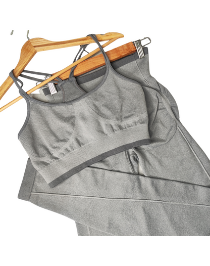 CONJUNTO BOMBA BICOLOR LEGGING + TOP TIRANTE