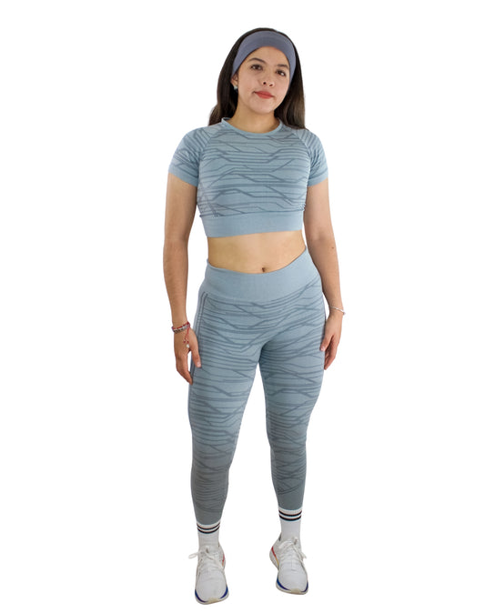 CONJUNTO DISEÑO RAYADO LEGGING + CROP TOP