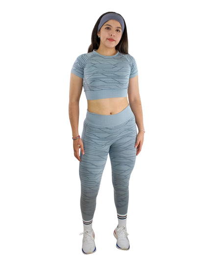 CONJUNTO DISEÑO RAYADO LEGGING + CROP TOP