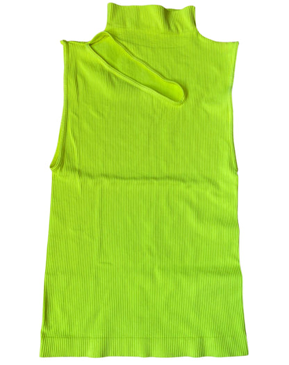 BLUSA SISADA CON ESCOTE EN PECHO